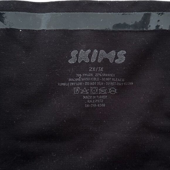 SKIMS Seamless Sculpt High Waisted Core Control Thong In Onyx Black - Picture 7 of 7